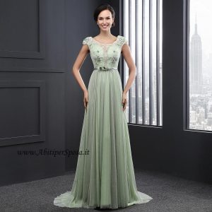 Abito Lungo Da Cerimonia In Pizzo E Tulle Modello Tiffany Abitipersposa It Abiti Da Sposa Online Italia